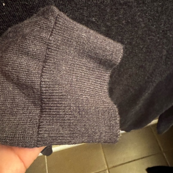 CALVIN KLEIN EXTRA FINE MERINO WOOL Gray Men’s Size L V-Neck Long Sleeve Luxury - Picture 10 of 14